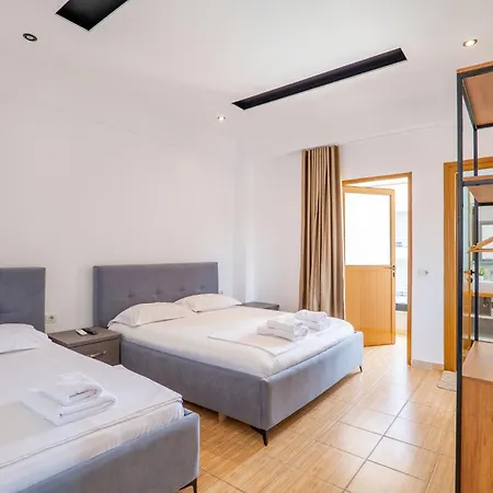 Midtown En * Ksamil